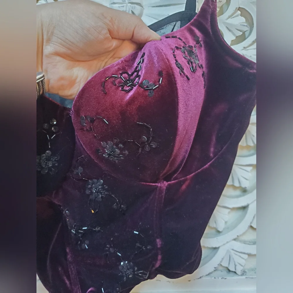 Sensual Cacique Velvet Beaded Corset Top In 40D In A Wine Burgendy - Picture 3 of 9